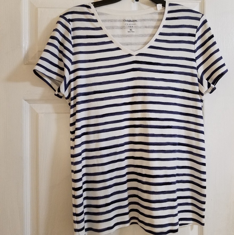 Croft&Barrow V-Neck Classic Tee